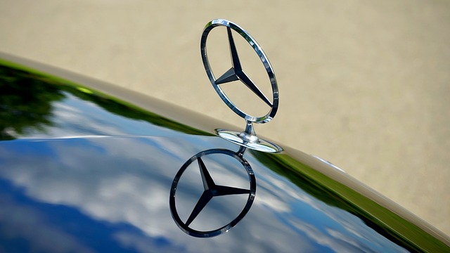 známý znak Mercedes